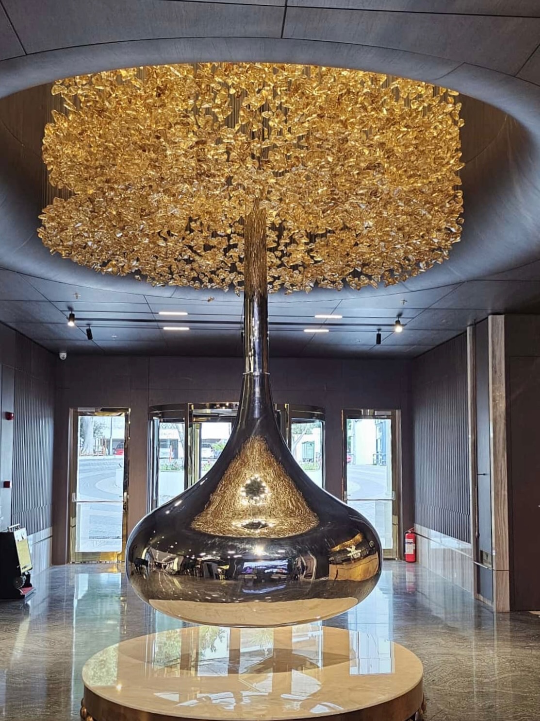 stainless steel outdoor sculpture1